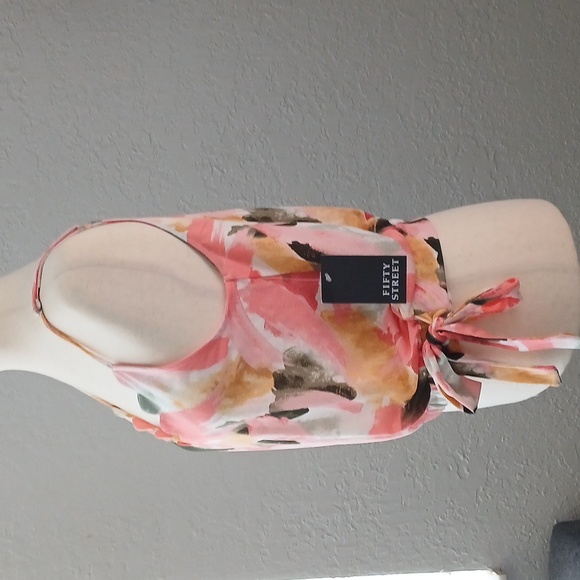 Fifty Street spaghetti strap blouse - Picture 4 of 11